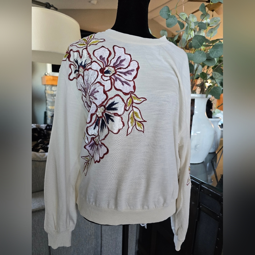 Anthropologie Appliqué Sweatshirt, MED - Picture 4 of 8